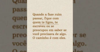 Imagem com frase motivacional sobre apoio em momentos difíceis, de autoria de sobreamadurecimento.