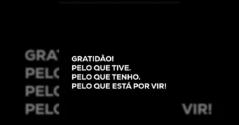 Texto 'Gratidão! Pelo que tive. Pelo que tenho. Pelo que está por vir!' em branco sobre fundo preto, publicado por Frases Oficial no Instagram.