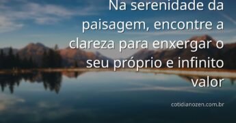 Vasto céu azul se encontrando com a água calma de um lago, cercado por natureza, transmitindo uma sensação de paz e autovalorização.