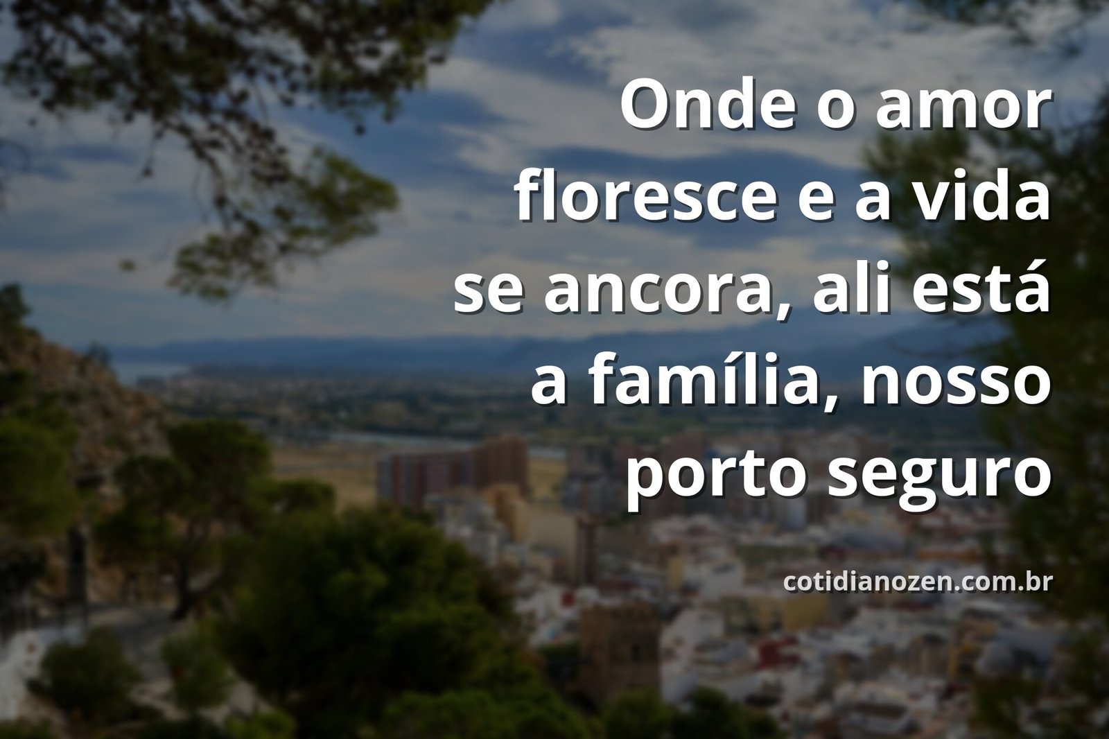 Céu sereno refletido em um lago calmo, cercado por natureza exuberante, evocando a paz e a segurança dos laços familiares.