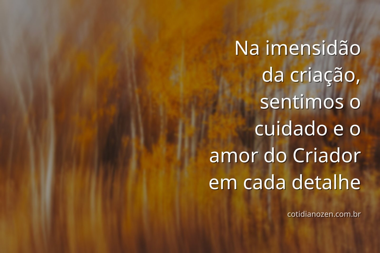 Céu vasto e sereno refletido sobre a superfície calma da água, com a natureza ao redor, evocando um sentimento de paz e fé.